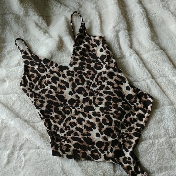 Daisy leopard thong bodysuit Size M - Picture 1 of 5